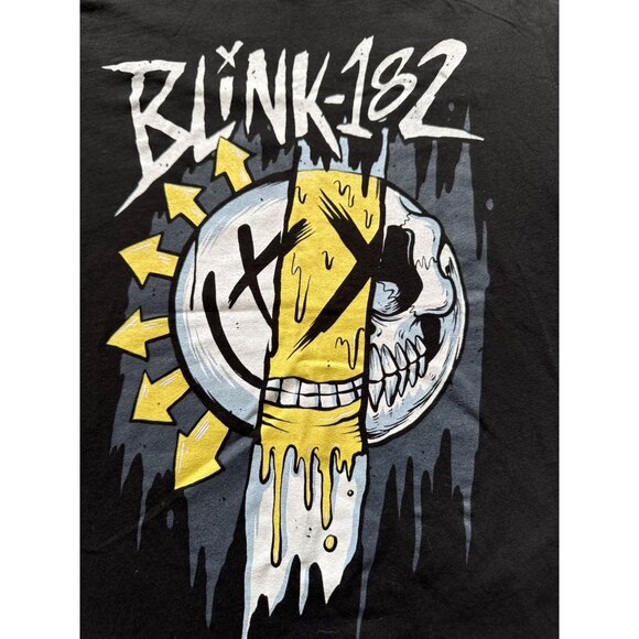 Blink-182 Graphic Band Tee Rock Me S Black 100% Cotton Pre-Shrunk Skull Sun Desi - Picture 3 of 7